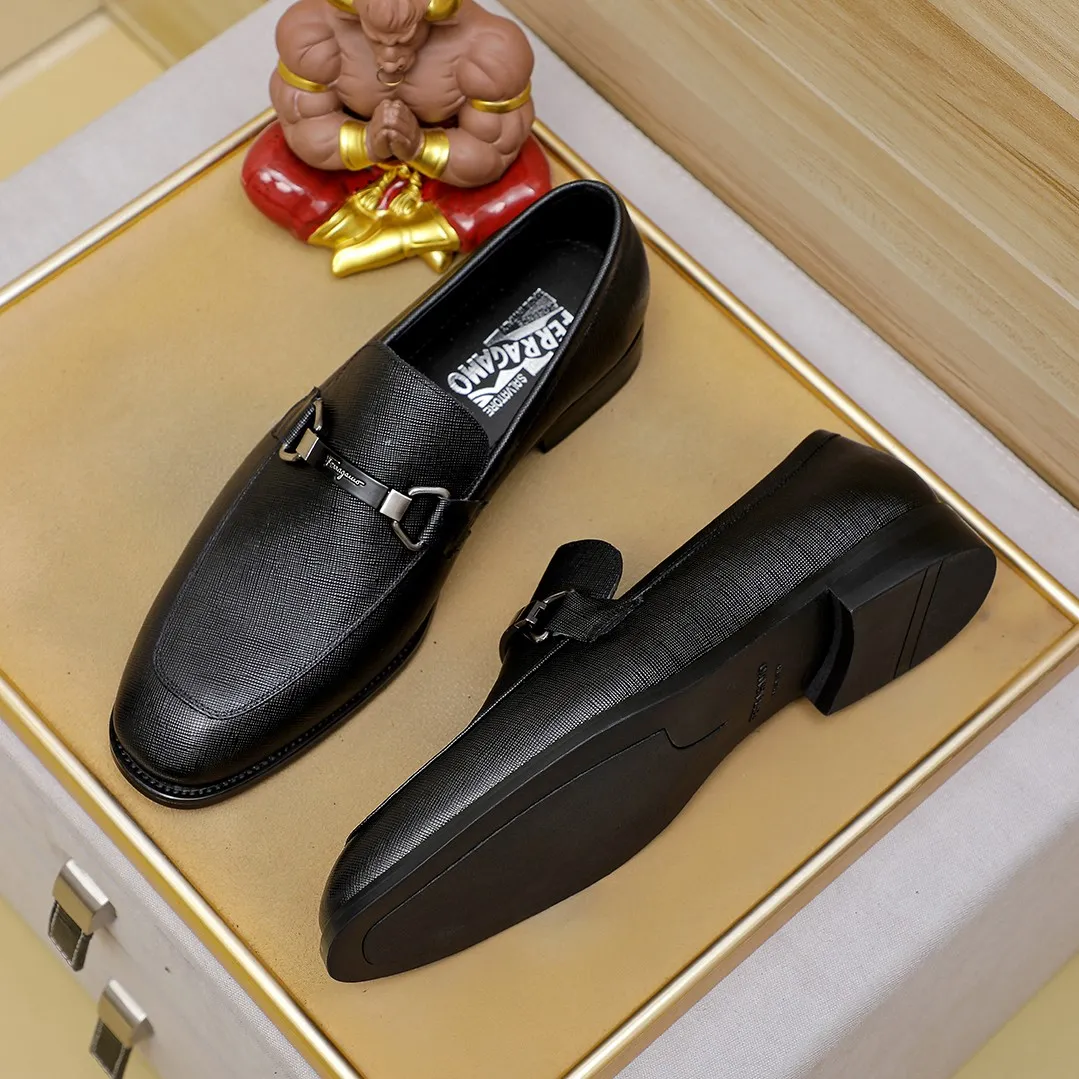 Men's shoes💰460🕷🕷[Ferragamo] Ferragamo's top men's business leather shoes💯Original copy of the official website, the upper is made of imported official website 1:1 material🍁Italian imported cowhide🇮🇹Imported cowhide lining. It’s definitely not made with ordinary craftsmanship, it’s the model used by celebrities! The factory’s craftsmanship is designed to create the most perfect shoes for trendy men! Colors available! Code number 38-44 (45.46 customized)......